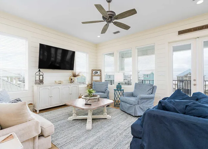 Holiday home Gorgeous Oceanside With Wifi Private Pool Ac W&d - Steps From