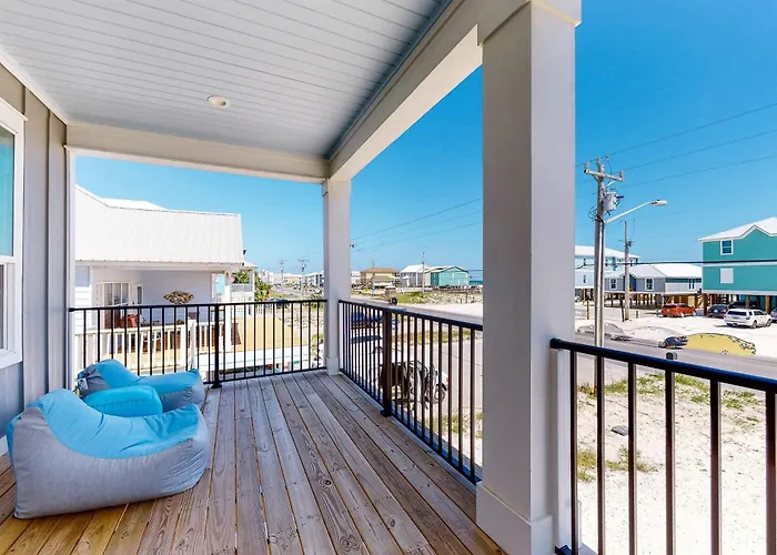 Gorgeous Oceanside With Wifi Private Pool Ac W&d - Steps From Holiday home